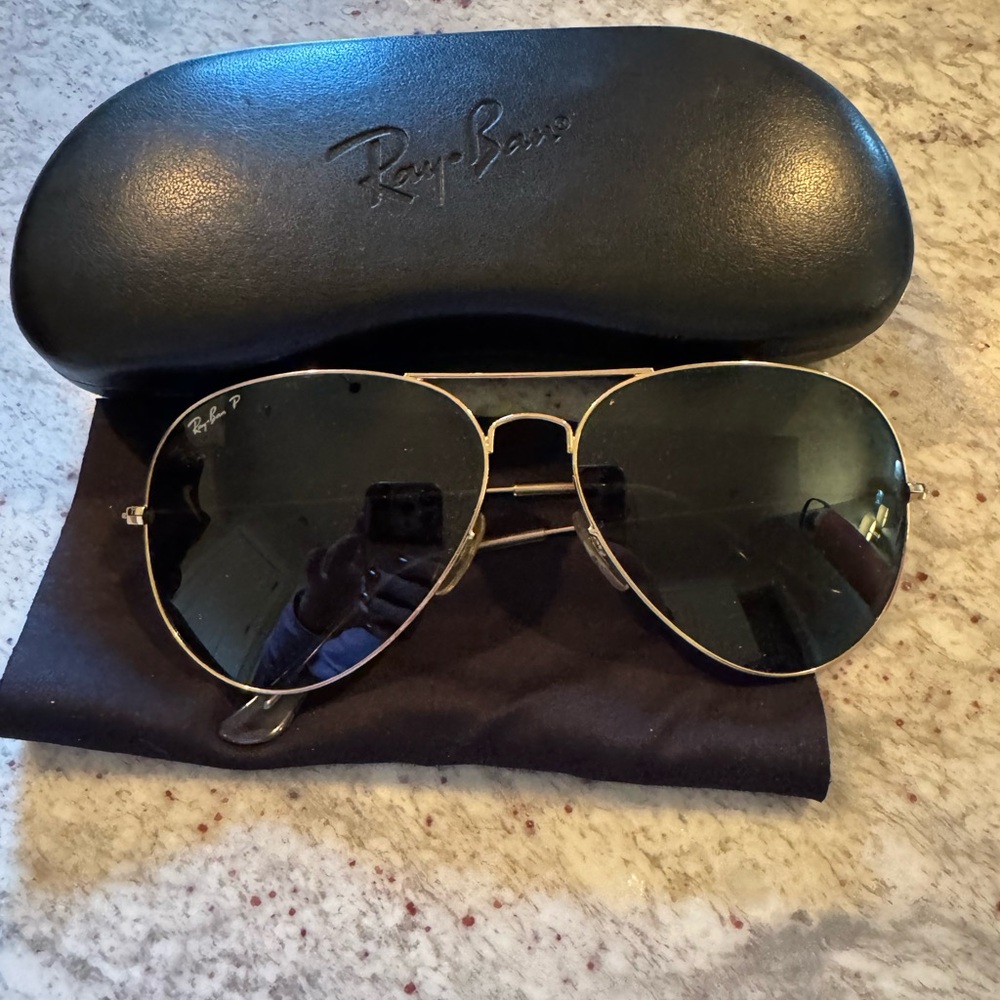 Ray-Ban Gold Aviator Sunglasses with Black Case